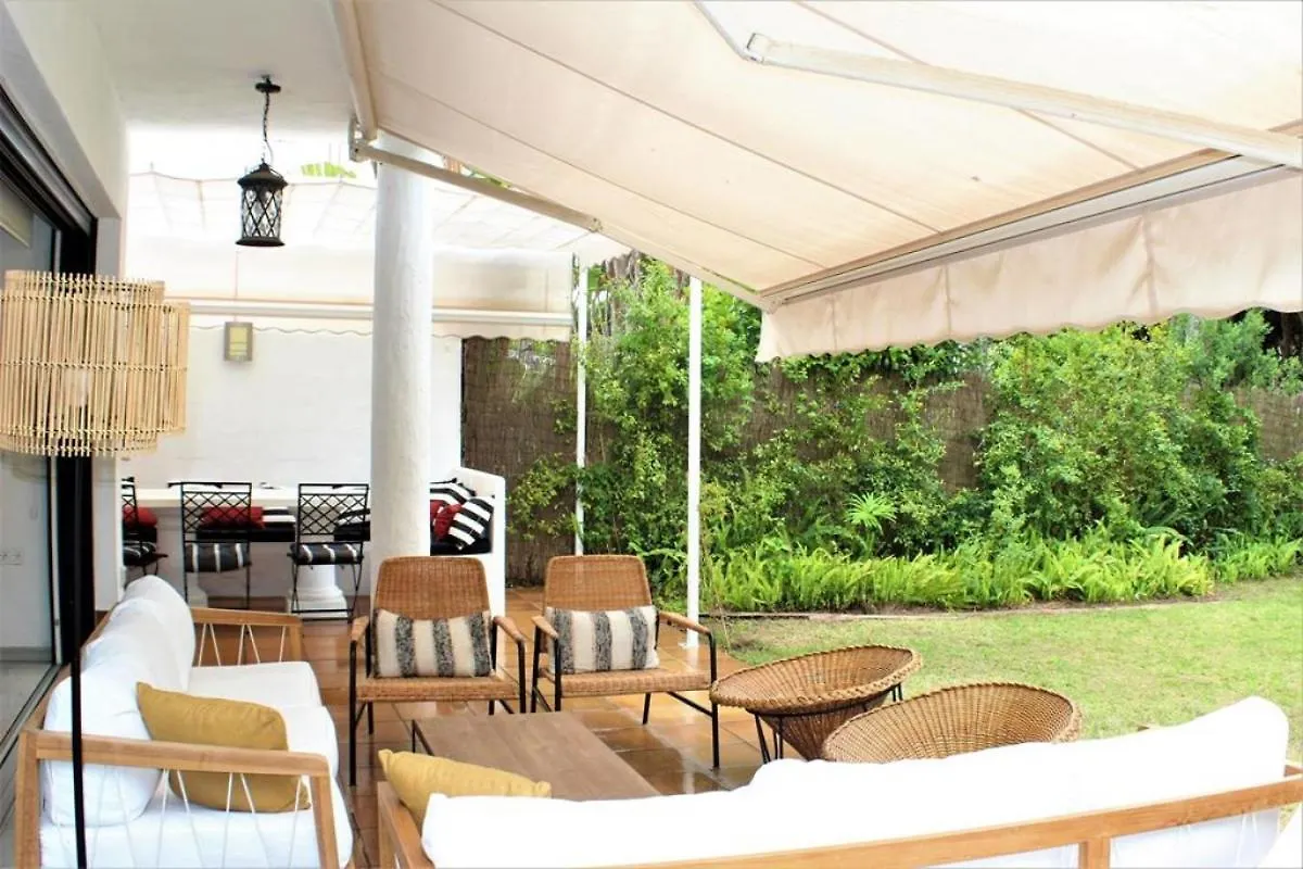 別荘 Chalet Individual Precioso Con Vistas Y Acceso Directo Al Golf De ノボ・サンクティ・ペトリ スペイン